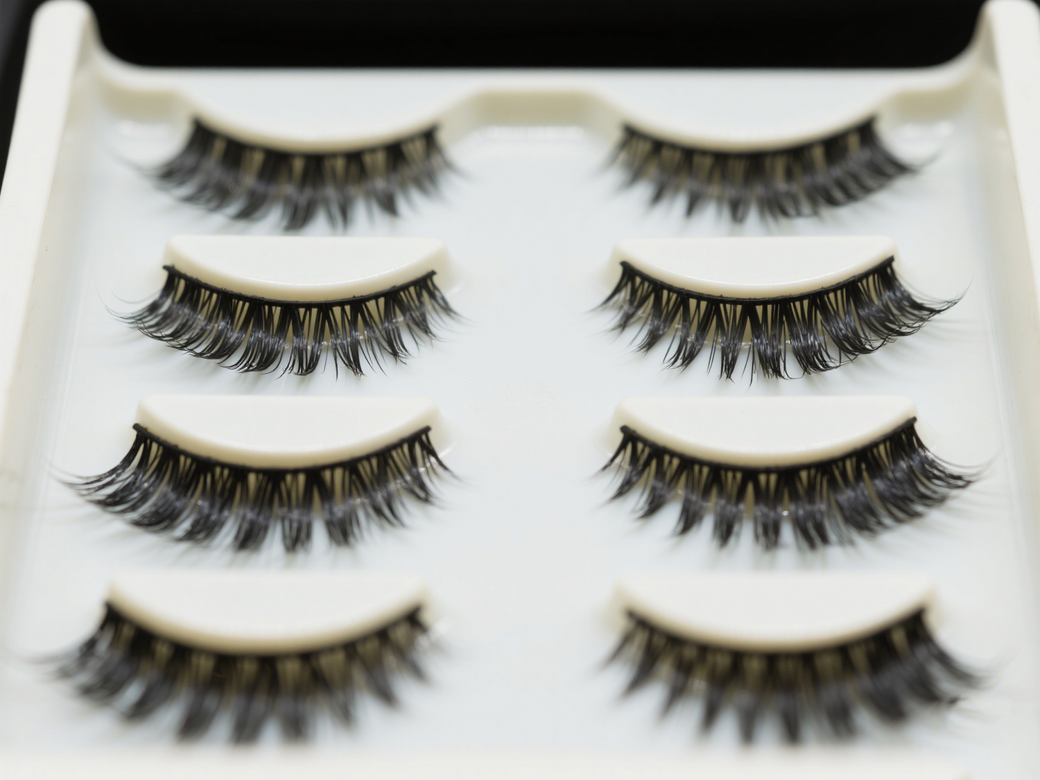 How to Maintain False Eyelashes: A Guide to Prolong Beauty and Sustainability